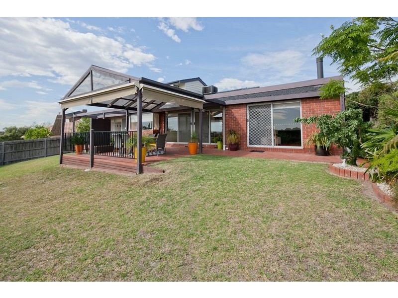 32 William Hovell Drive, Endeavour Hills VIC 3802