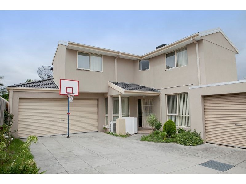 2/15 Eckford Street, Dandenong VIC 3175