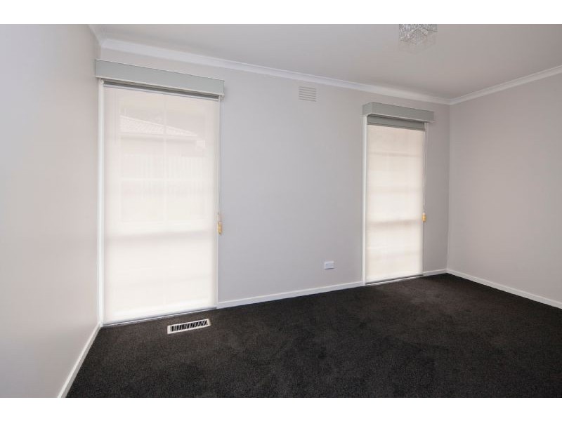 4 Rearden Close, Endeavour Hills VIC 3802