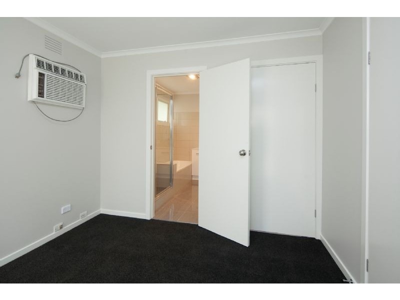 4 Rearden Close, Endeavour Hills VIC 3802