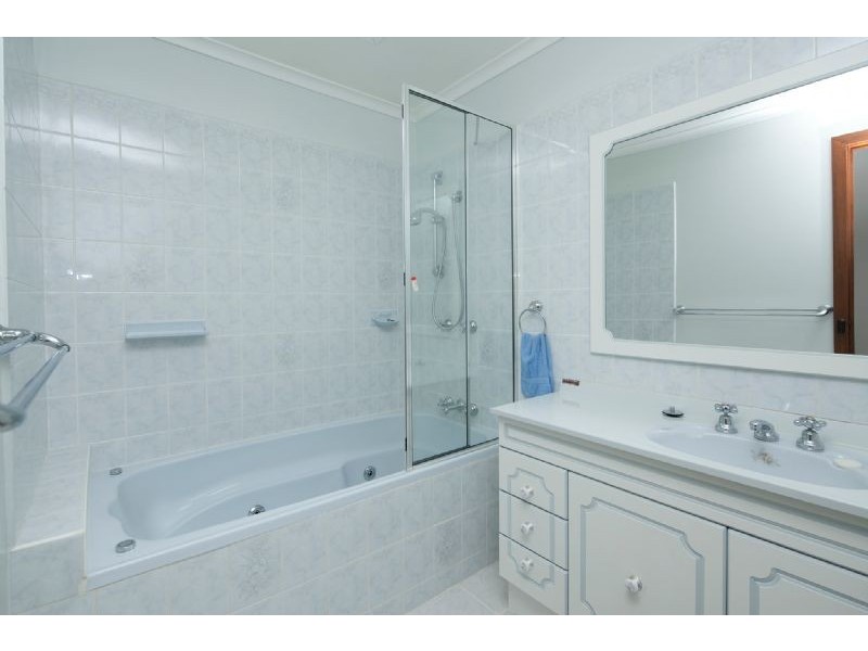 4 Garfield Court, Dandenong North VIC 3175