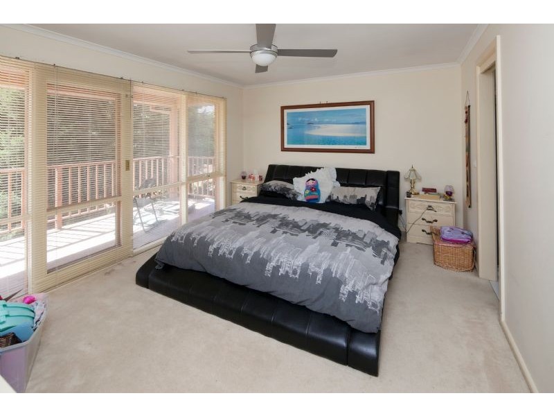 99 Shetland Street, Endeavour Hills VIC 3802