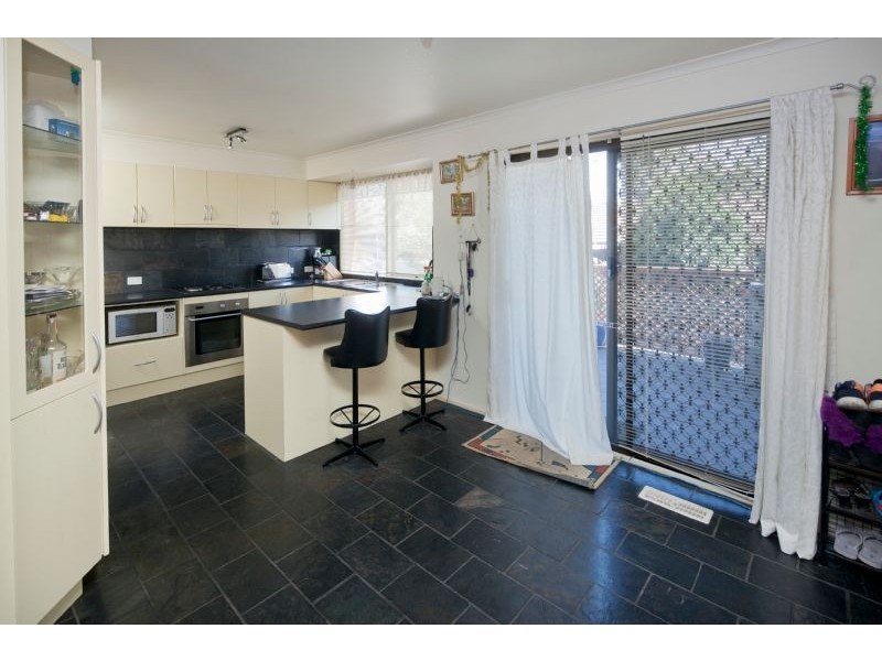 99 Shetland Street, Endeavour Hills VIC 3802