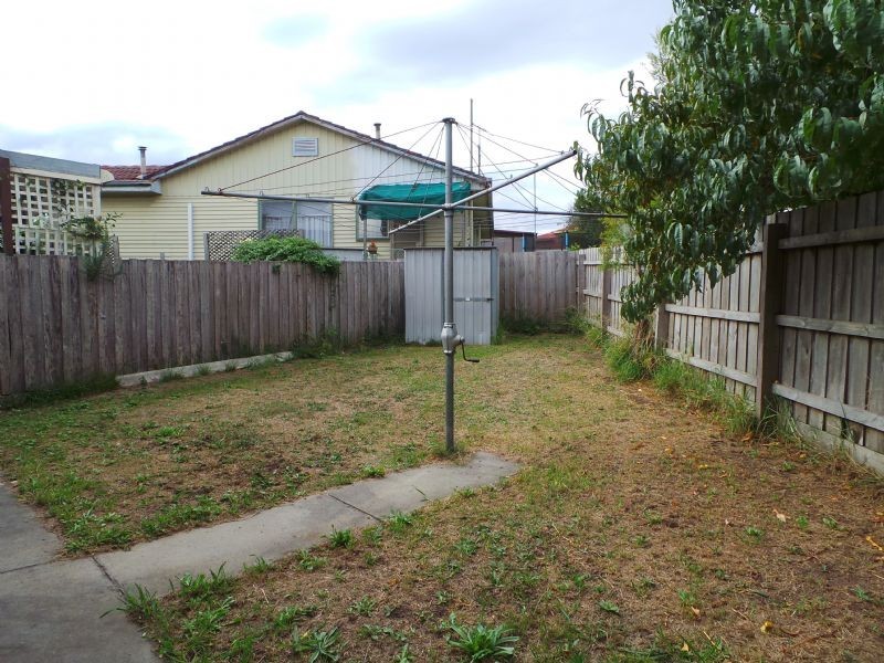 2/60 Louis Street, Doveton VIC 3177