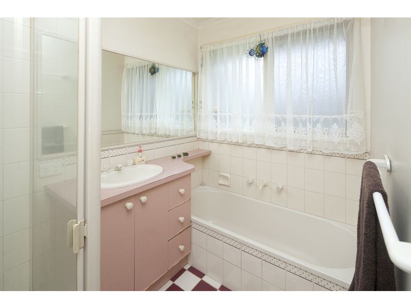 11 Dotterel Close, Doveton VIC 3177