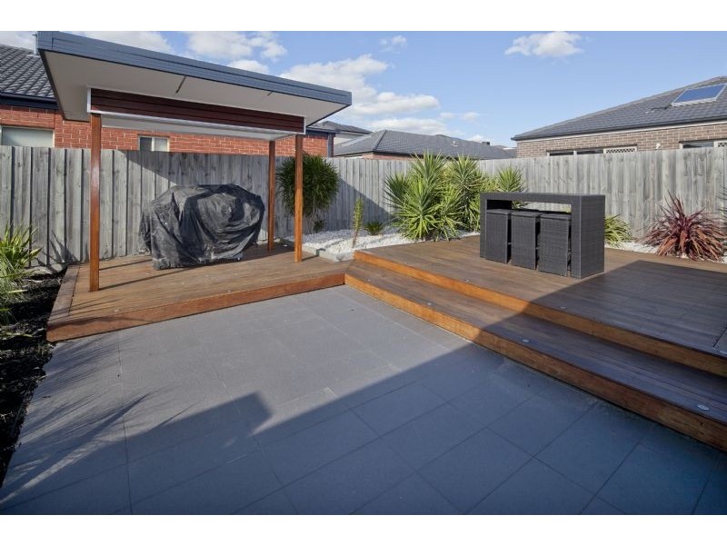 9 Sedgwick Court, Lynbrook VIC 3975