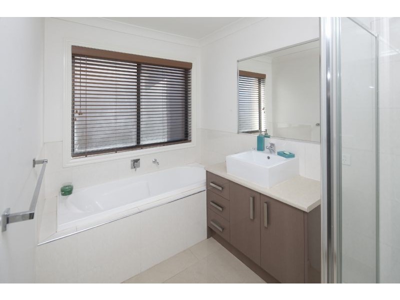 9 Sedgwick Court, Lynbrook VIC 3975