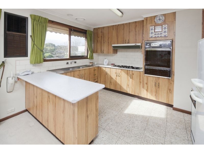 80 Somerset Drive, Dandenong North VIC 3175