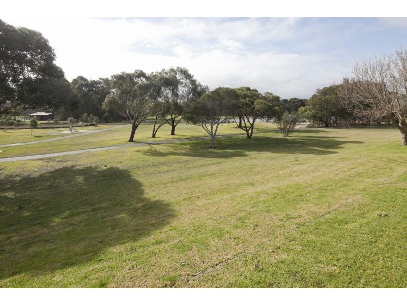 80 Somerset Drive, Dandenong North VIC 3175