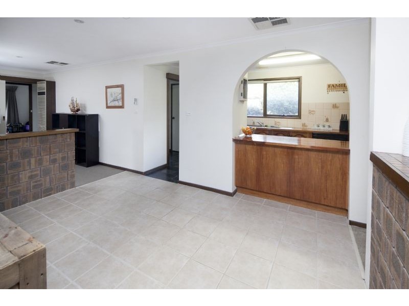 34 William Hovell Drive, Endeavour Hills VIC 3802