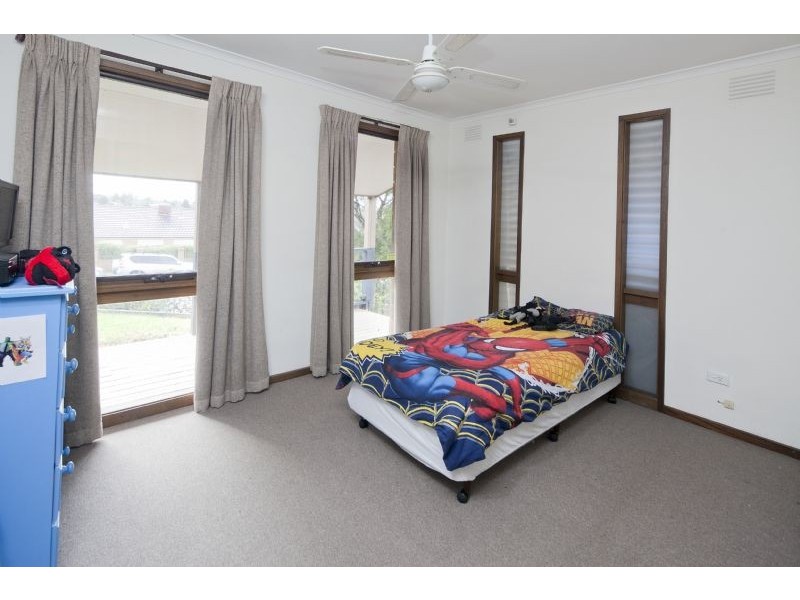 34 William Hovell Drive, Endeavour Hills VIC 3802