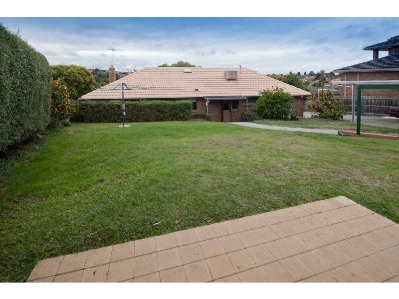 34 William Hovell Drive, Endeavour Hills VIC 3802