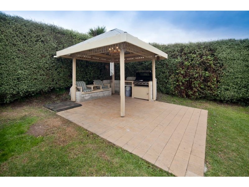 34 William Hovell Drive, Endeavour Hills VIC 3802