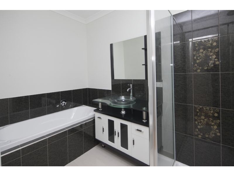 2/13 Bedwell Avenue, Dandenong VIC 3175