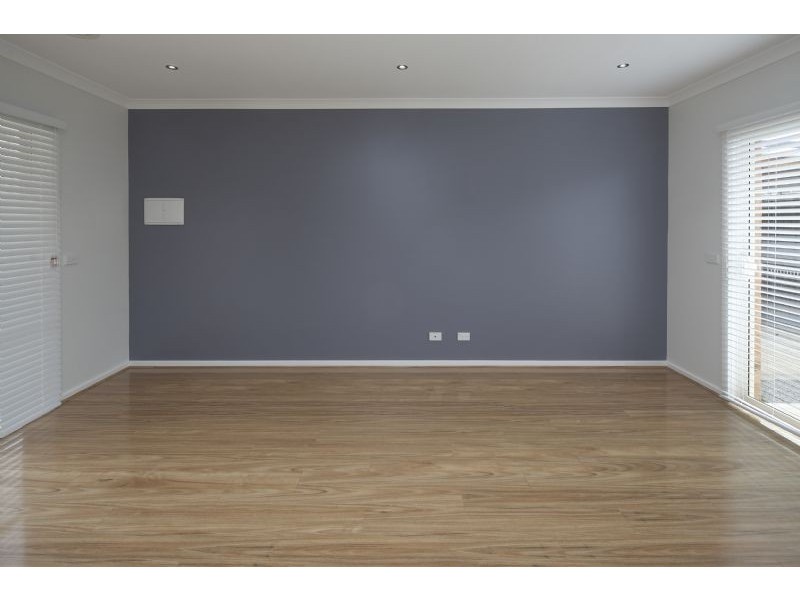 2/13 Bedwell Avenue, Dandenong VIC 3175