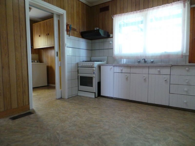 13 Burrows Avenue, Dandenong VIC 3175