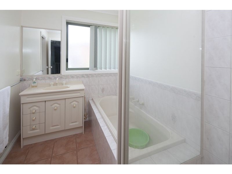 1A Ross Street, Dandenong VIC 3175