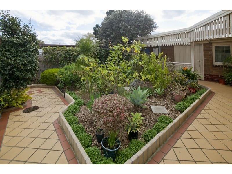 2 Waranga Street, Dandenong North VIC 3175