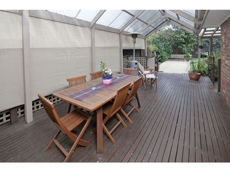 63 John Edgecumbe Way, Endeavour Hills VIC 3802