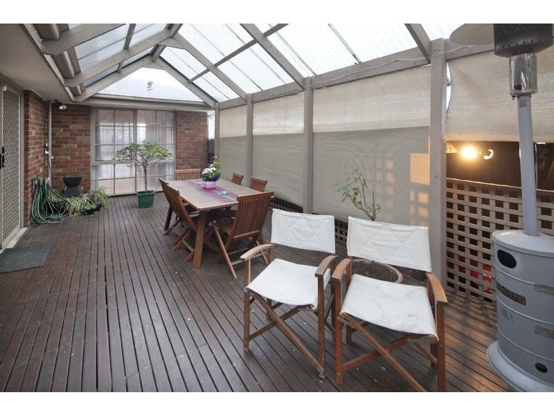 63 John Edgecumbe Way, Endeavour Hills VIC 3802