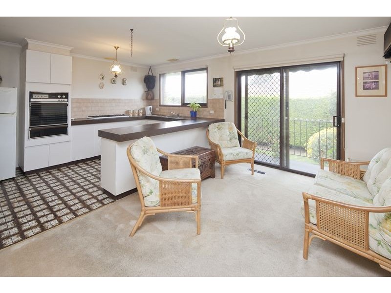 104 Berrabri Drive, Scoresby VIC 3179