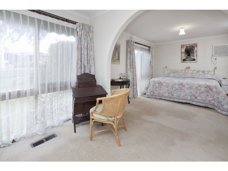 104 Berrabri Drive, Scoresby VIC 3179