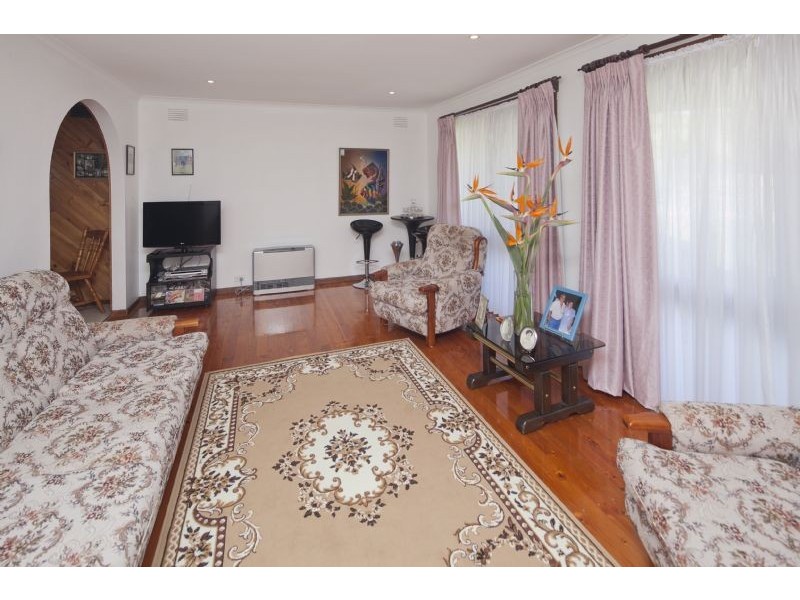 27 Fletcher Road, Dandenong North VIC 3175