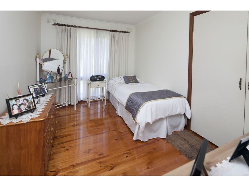 27 Fletcher Road, Dandenong North VIC 3175