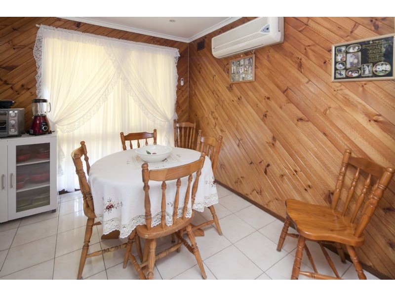 27 Fletcher Road, Dandenong North VIC 3175