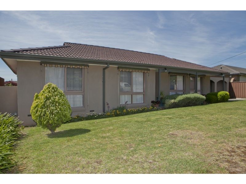 27 Fletcher Road, Dandenong North VIC 3175