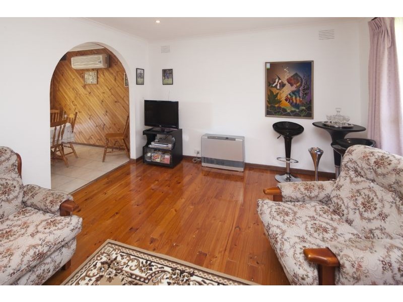 27 Fletcher Road, Dandenong North VIC 3175