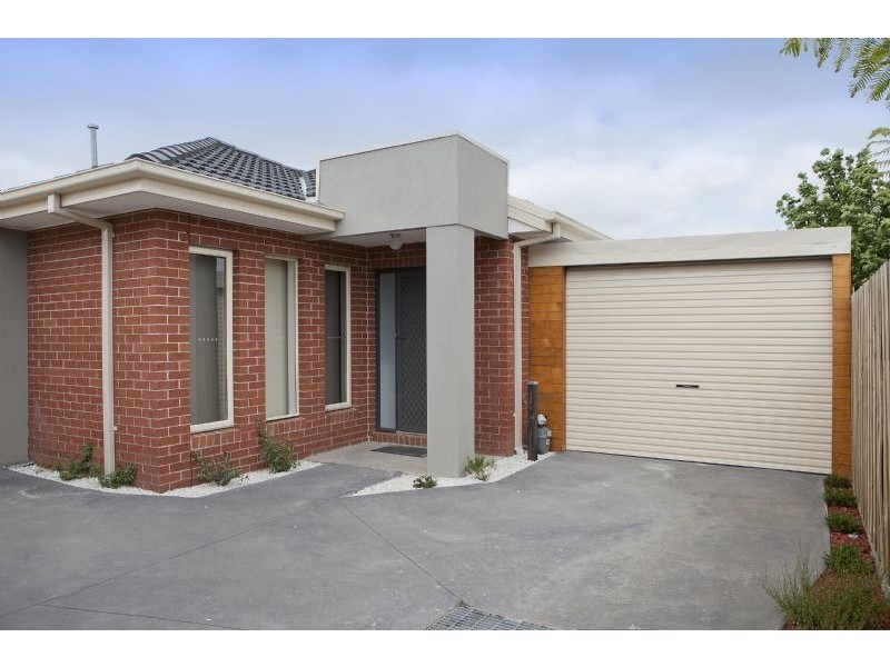2/3 Pearson Street, Dandenong North VIC 3175