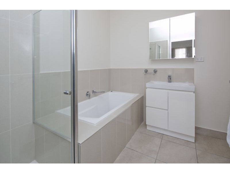 2/3 Pearson Street, Dandenong North VIC 3175