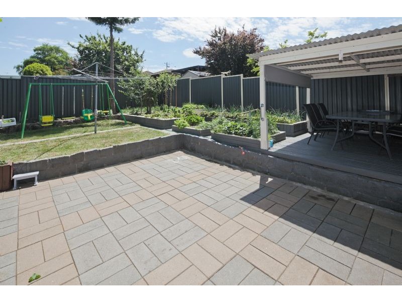28 Briarhurst Ave, Dandenong North VIC 3175