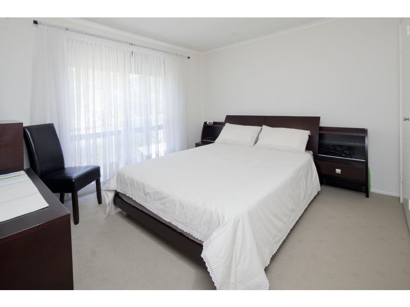 28 Briarhurst Ave, Dandenong North VIC 3175