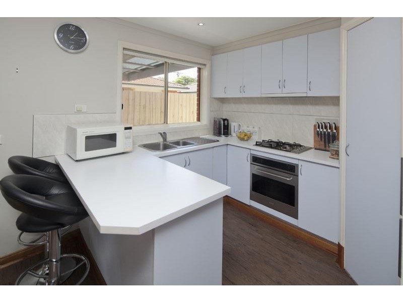 2/9 Wilma Avenue, Dandenong VIC 3175