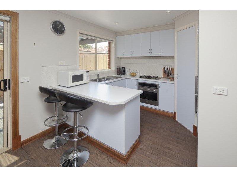 2/9 Wilma Avenue, Dandenong VIC 3175