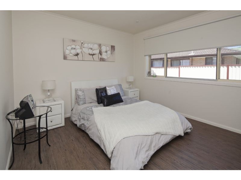 2/9 Wilma Avenue, Dandenong VIC 3175