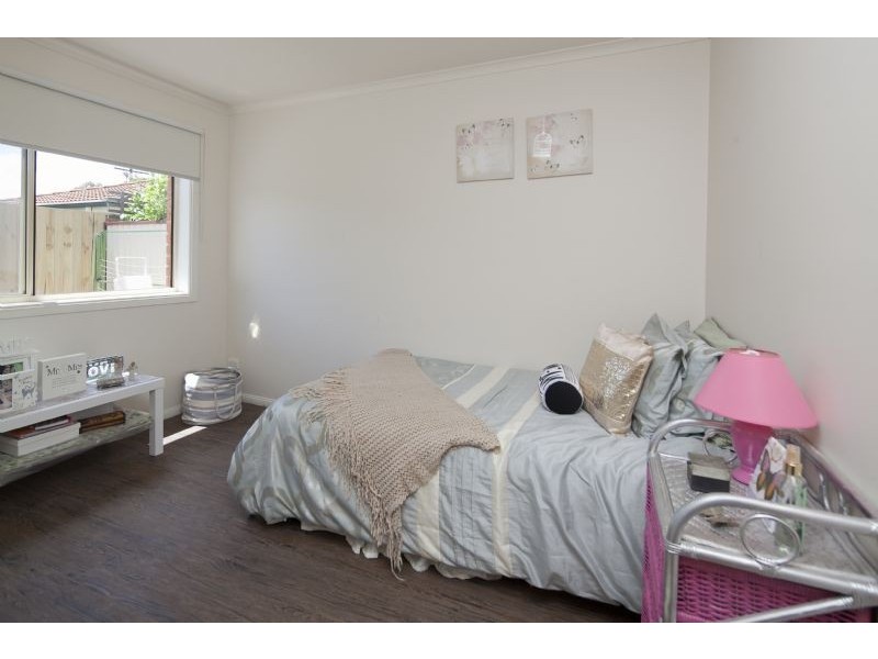 2/9 Wilma Avenue, Dandenong VIC 3175