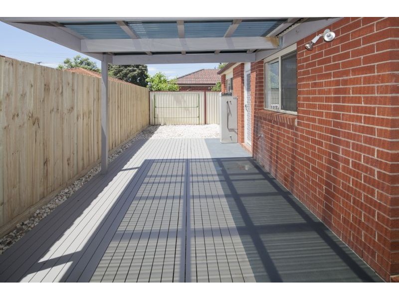 2/9 Wilma Avenue, Dandenong VIC 3175