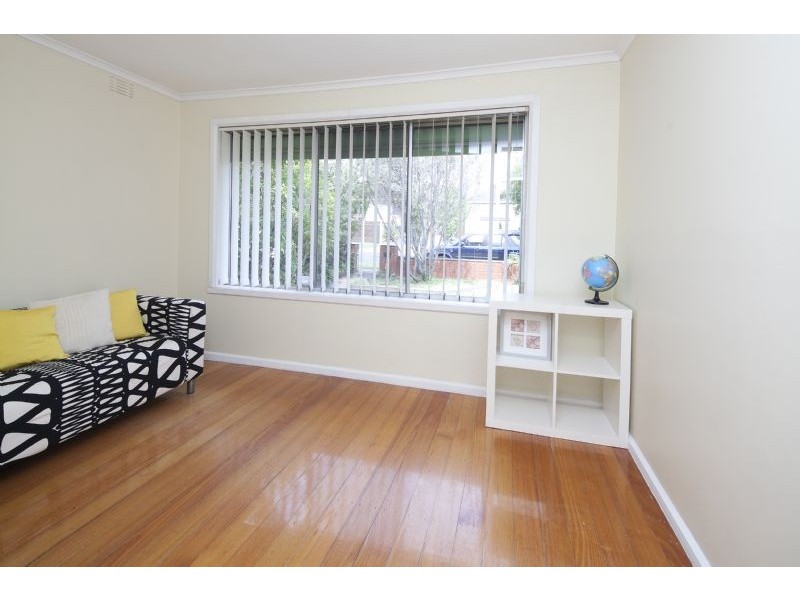 1 Peter Court, Dandenong VIC 3175