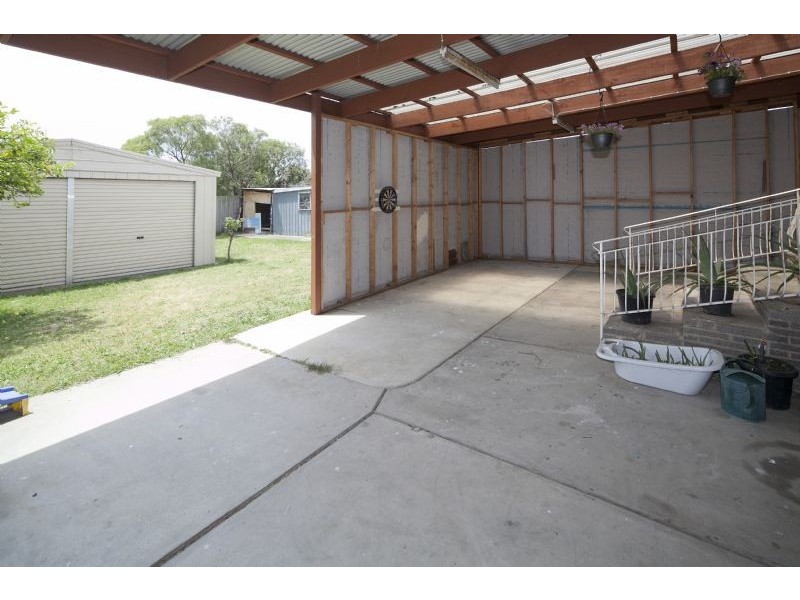 1 Peter Court, Dandenong VIC 3175