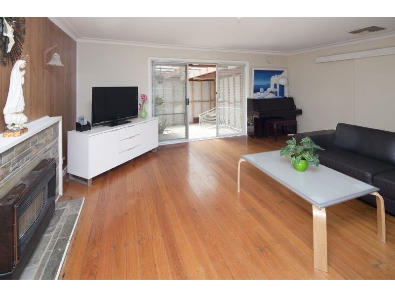 1 Peter Court, Dandenong VIC 3175