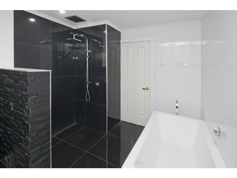 89 Somerset Drive, Dandenong North VIC 3175