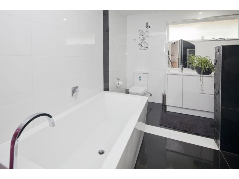 89 Somerset Drive, Dandenong North VIC 3175