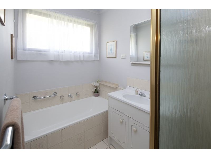 26 Timberglade Drive, Noble Park North VIC 3174