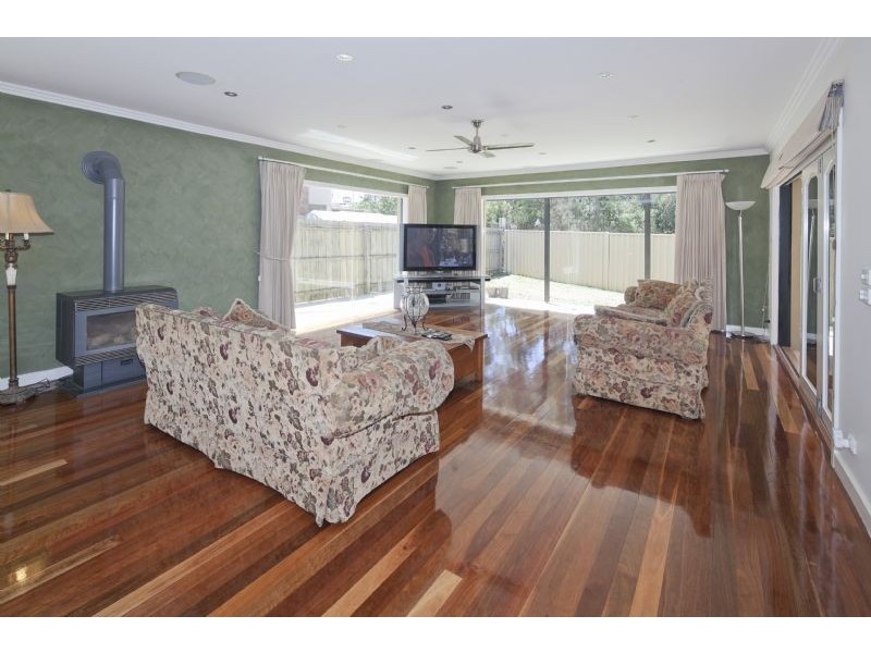 164 David Collins Drive, Endeavour Hills VIC 3802