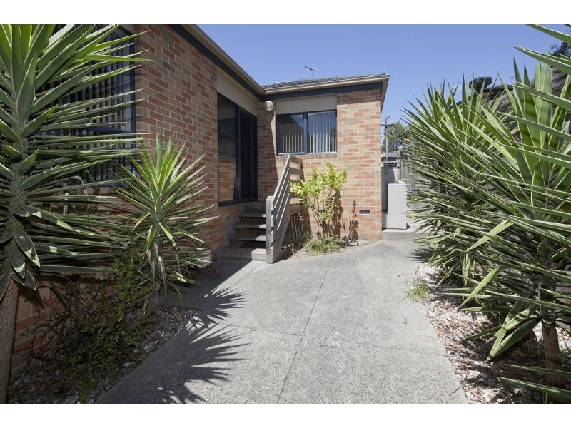 2/231 Outlook Drive, Dandenong North VIC 3175