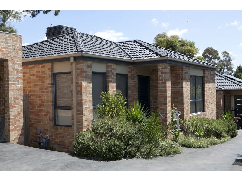 2/231 Outlook Drive, Dandenong North VIC 3175