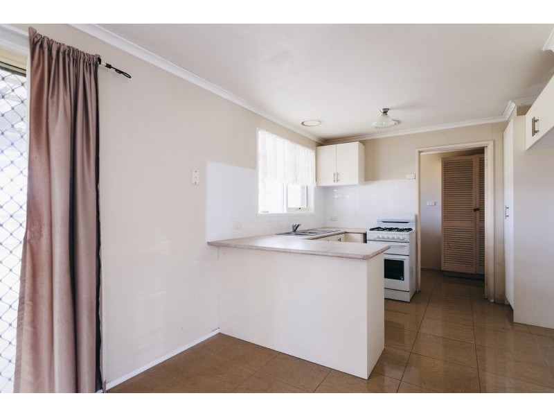 1/4 Torquay Court, Endeavour Hills VIC 3802